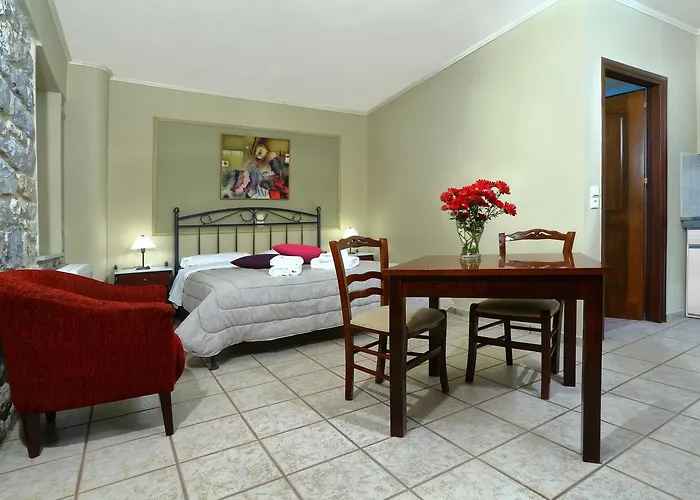 Artemis Traditional Hotel